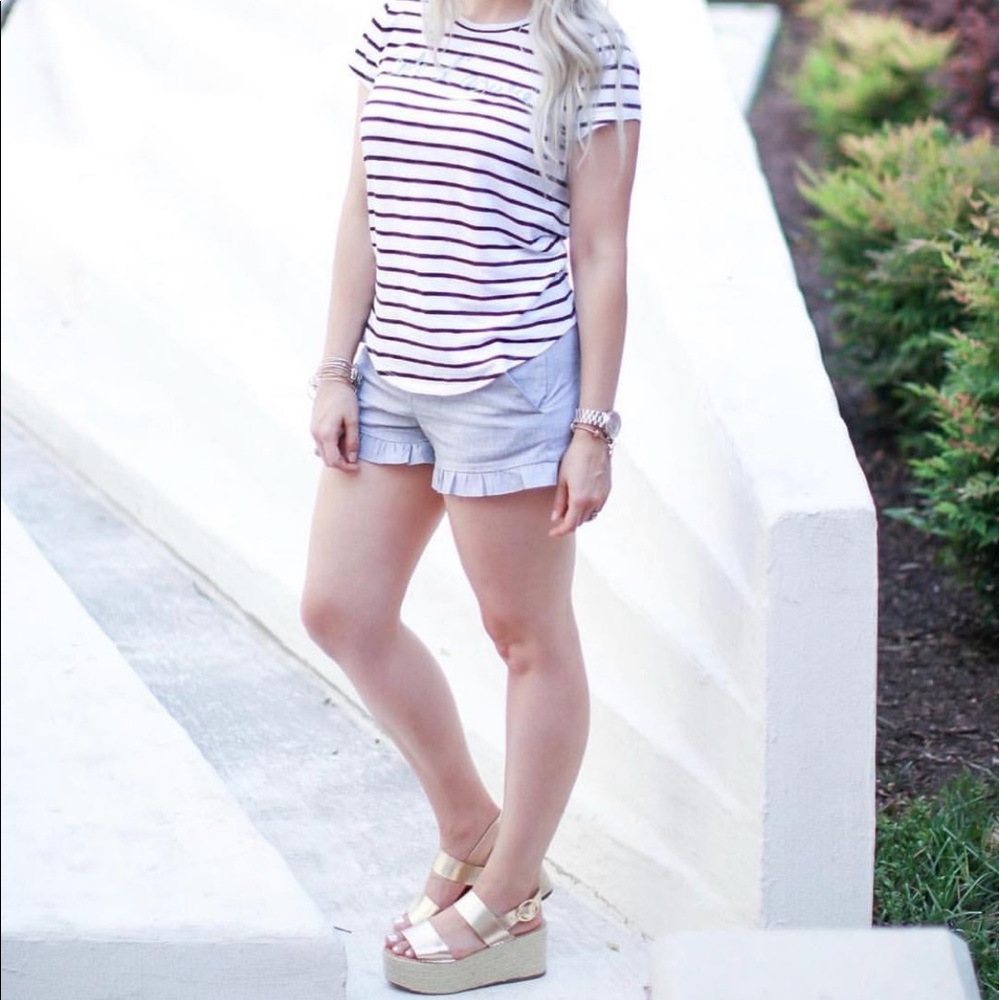 LOFT Grey Ruffle Lined Shorts